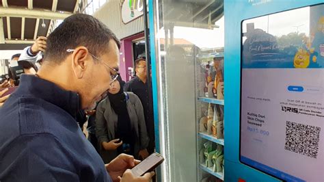 Foto Didukung Bumn Vending Machine Produk Umkm Ekspansi Hingga Bandara