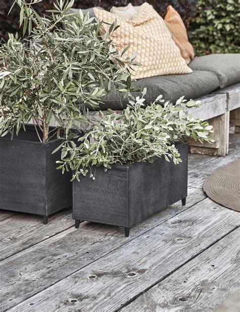 Statement Black Outdoor Planters | Rose & Grey – Rose and Grey