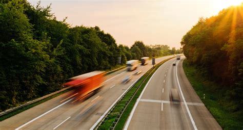 Transportmarktbarometer Zeigt Nach Unten Dvz