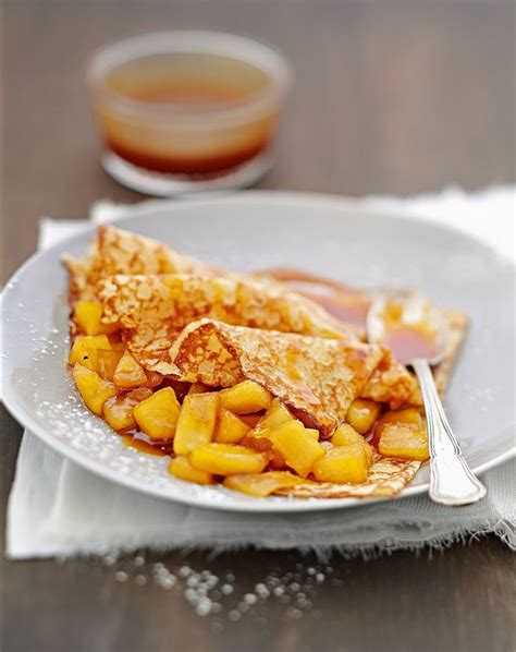 Crêpes aux pommes et caramel au beurre salé Recette Cuisine et vin