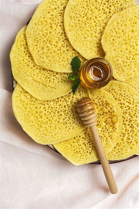 21 Best Moroccan Desserts: Traditional Treats To Inspire You! 🍊