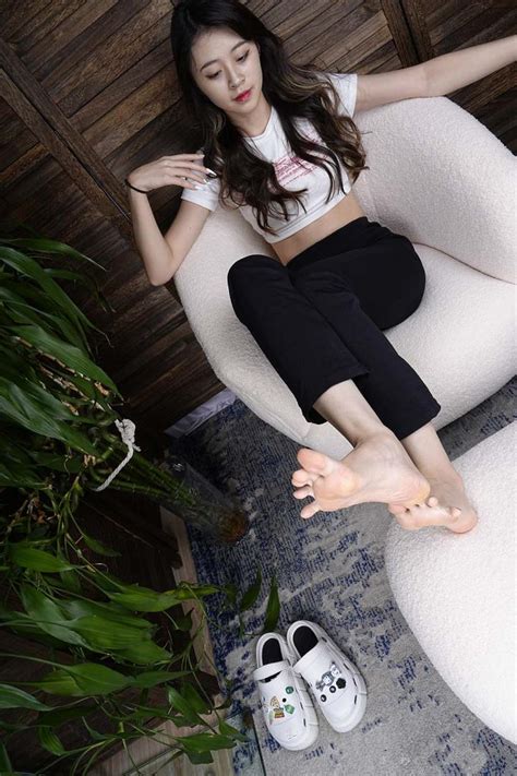 Sexy Asian Girls Feet Vol021 超级女生liyuner的性感的大脚丫 裸足 138p／259gb Sexy Asian Girls Feet无水印原版资源