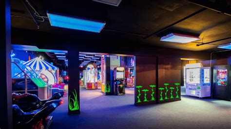 Gaming Arcade Near You | All Ages | Monster Mini Golf