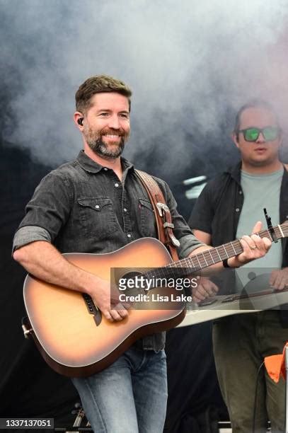 503 Josh Turner In Concert Stock Photos High Res Pictures And Images