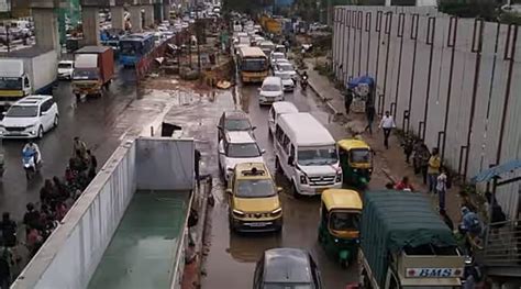 Bengaluru It Corridor Gridlock What Led To Traffic Snarl On Outer Ring