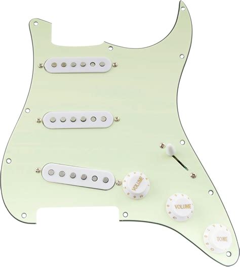 Musiclily Pro SE Pre Wired Standard SSS Pickguard With Staggered Alnico