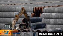 Ток в пустинята. Къде ще се озове България, ако си остане със старата ...