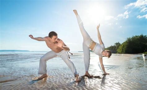 What is Capoeira: dance, art or sport? - Fit People