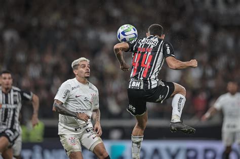 Galo E Timão Divulgam A Lista Dos Relacionados Para Duelo Das Oitavas