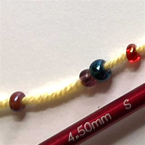 [tutorial]: Beading by Pre-Stringing (knitting) - knotions