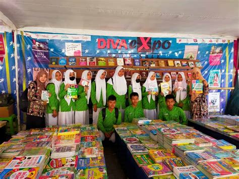 Siswa Mtsn 3 Kulon Progo Kunjungi Bazar Buku Di Perpusda Kementerian