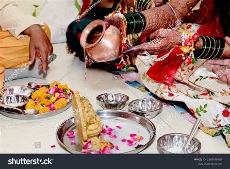 338 Gujarati People Celebrating Stock Photos, Images & Photography ...