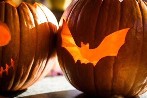 Kürbis schnitzen 3 Tipps für Halloween Deko