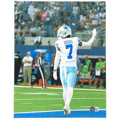 Trevon Diggs Signed Cowboys 11x14 Photo (Beckett) | Pristine Auction