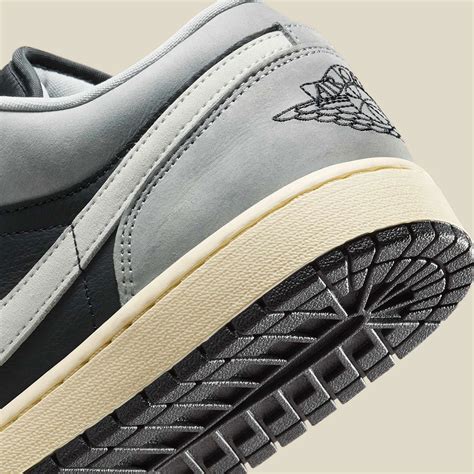 Air Jordan 1 Low Light Smoke Grey Hq2010 012