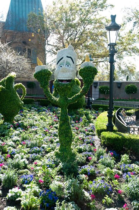 Disney Topiaries Disney Garden Garden Art Topiary Garden