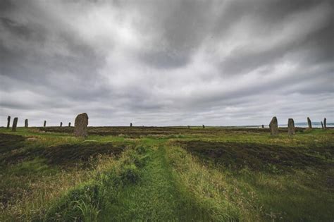 Premium Photo | Ring of brodgar - orkney islands