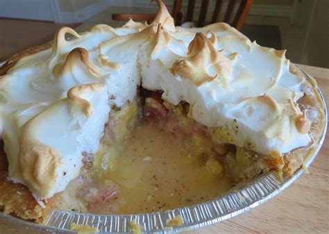 Rhubarb Meringue Pie The English Kitchen