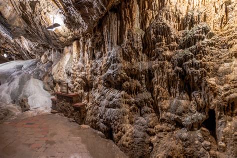 Touring The Beautiful Lost River Caverns Near Bethlehem Pa Uncovering Pa