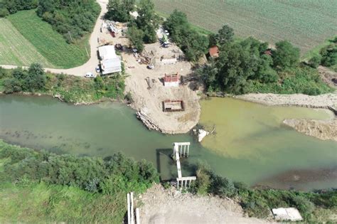 Evo Kako Napreduju Radovi Na Izgradnji Mosta Preko Morave Na Putu