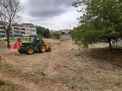 Comencen Els Treballs De Manteniment De La Franja Perimetral