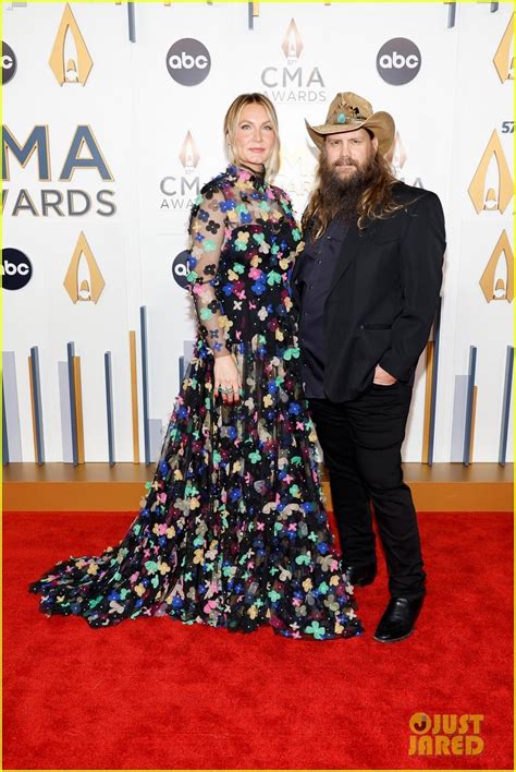 Chris Stapleton Gets Wife Morgane S Support At Cma Awards Red