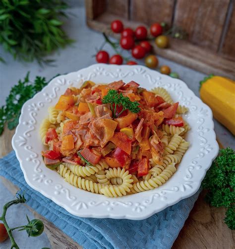 Paprika Schinken Nudel Pfanne