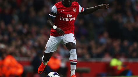 Man United Plot Transfer Of Arsenal S Bacary Sagna From Under Manchester City S Noses Mirror