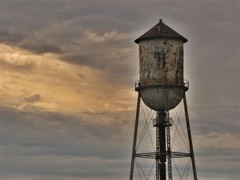 The Schumin Web Rusted Tower