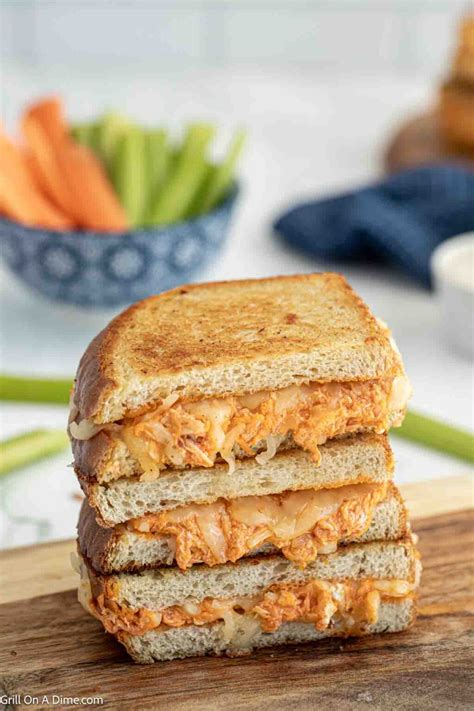 Buffalo Chicken Grilled Cheese Grillonadime