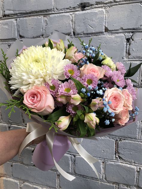 Доставка цветов в Твери 🌺 | Купить букет и заказать цветы с доставкой в ...