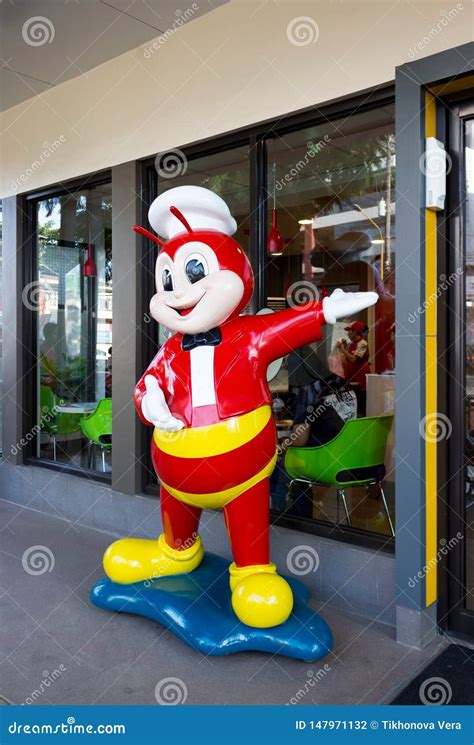 Jollibee Mascot Stock Photos - Download 11 Royalty Free Photos