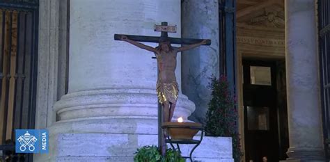 Papa Francesco L Indulgenza Plenaria In Una Piazza San Pietro Deserta