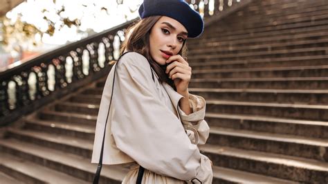 Your Guide To Looking Parisian Chic In A Beret