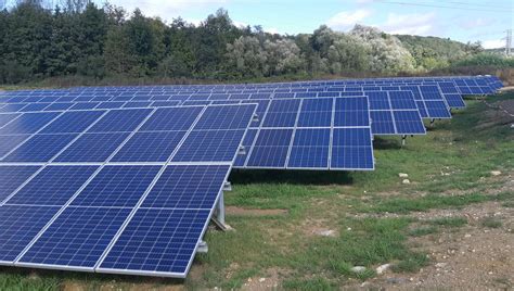 EN IMAGES La plus grande ferme solaire d Île de France inaugurée à