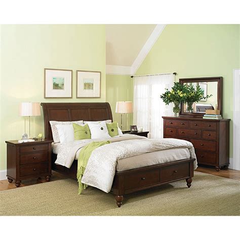 Brown Cherry Traditional Piece California King Bedroom Set