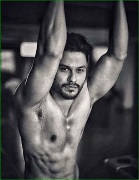 Kunal Khemu Body