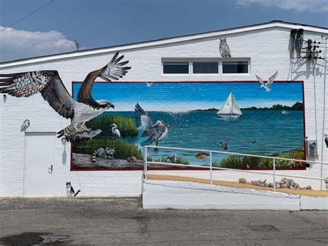 Annapolis Maritime Museum Unveils New Mural - Bay Weekly