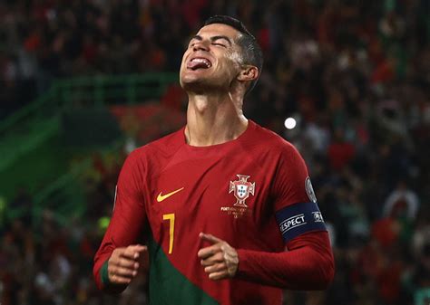 Martinez Praises Ronaldo As Portugal Start New Cycle Reuters