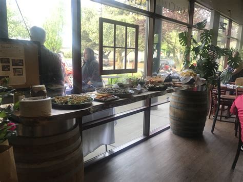 Tap Room & Eatery | Say Ciao!