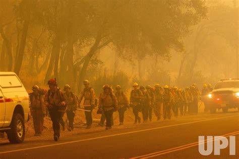 Photo Thompson Fire Forces Evacuations In Oroville California