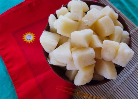 Dés De Manioc Cuits Trempés Mbôn Nlep Camerdish