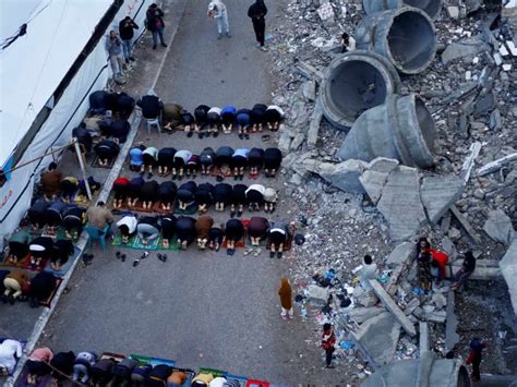 Watch Palestinians Perform Eid Al Fitr Prayers Amid Ruins Of Mosques