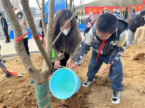 【崂山区金家岭街道新时代文明实践】“植”此青绿，不负春光凤凰网青岛 凤凰网