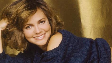 13 Sexy Photos Of Sally Field Youtube