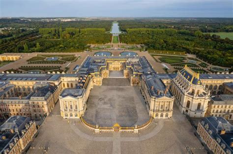 Vue aérienne de Versailles Noblesse Royautés