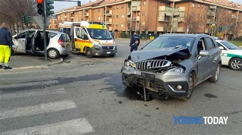 Incidente In Via Druento Angolo Corso Alessandria A Venaria Reale