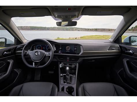 Car Pictures Review: Volkswagen Jetta 2020 Interior