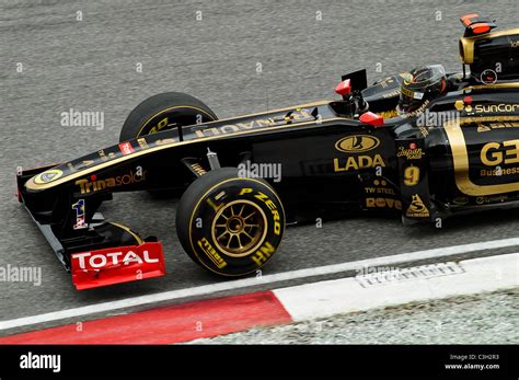 Nick Heidfeld Lotus Renault Stock Photo Alamy