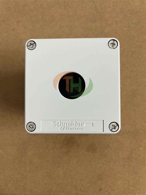 XAPD1201 – HỘP RỖNG KIM LOẠI – SCHNEIDER